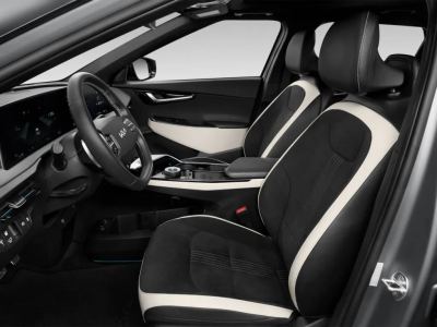Kia EV6 İncelemesi: 428 km WLTP Menzil, 800V Şarj ve Türkiye Donanımı - fotoğraf 32