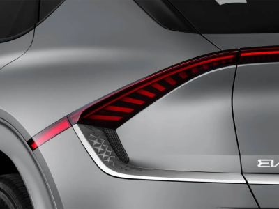 Kia EV6 İncelemesi: 428 km WLTP Menzil, 800V Şarj ve Türkiye Donanımı - fotoğraf 41