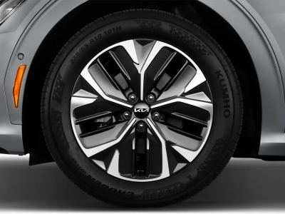 Kia EV6 İncelemesi: 428 km WLTP Menzil, 800V Şarj ve Türkiye Donanımı - fotoğraf 43