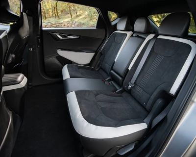 Kia EV6 İncelemesi: 428 km WLTP Menzil, 800V Şarj ve Türkiye Donanımı - fotoğraf 8