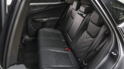 2027 Lexus NX Türkiye'ye Ne Zaman Gelecek? 100 km Menzil - fotoğraf 13