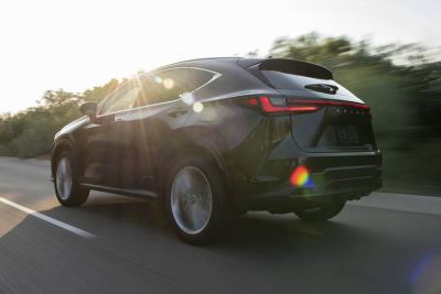 2027 Lexus NX Türkiye'ye Ne Zaman Gelecek? 100 km Menzil - fotoğraf 45