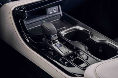 2027 Lexus NX Türkiye'ye Ne Zaman Gelecek? 100 km Menzil - fotoğraf 83