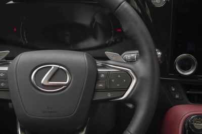 2027 Lexus NX Türkiye'ye Ne Zaman Gelecek? 100 km Menzil - fotoğraf 98