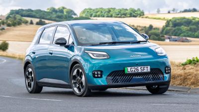 Aion UT İncelemesi: Elektrikli Hatchback'in Menzili ve Motoru - fotoğraf 1