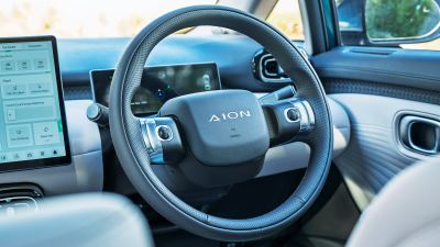 Aion UT İncelemesi: Elektrikli Hatchback'in Menzili ve Motoru - fotoğraf 13