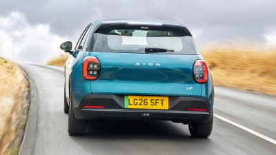 Aion UT İncelemesi: Elektrikli Hatchback'in Menzili ve Motoru - fotoğraf 7