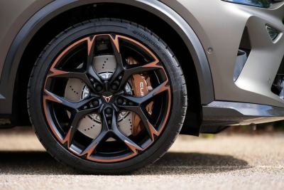 Cupra Formentor VZ5 İncelemesi: 390 HP Beş Silindirli SUV - fotoğraf 26