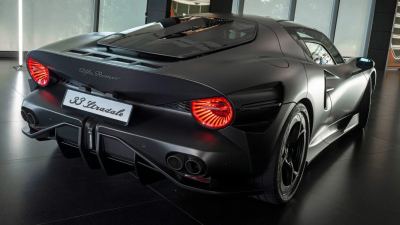 Alfa Romeo 33 Stradale Perla Nera: Tek Örnek Siyah Süper Otomobil - fotoğraf 10