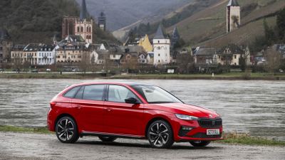 Skoda Scala İncelemesi: 1.0 TSI, 1.5 TSI ve Türkiye Donanımları - fotoğraf 2