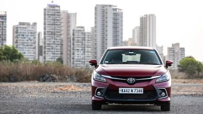 Toyota Glanza Nasıl Bir Otomobil? Hibrit Motoru ve Türkiye Durumu - fotoğraf 8