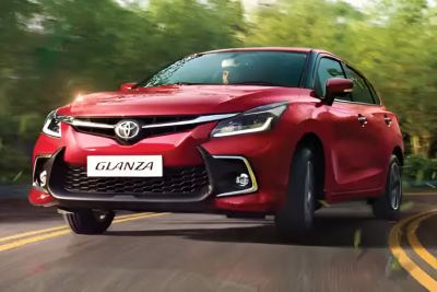 Toyota Glanza Nasıl Bir Otomobil? Hibrit Motoru ve Türkiye Durumu - fotoğraf 5