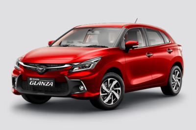 Toyota Glanza Nasıl Bir Otomobil? Hibrit Motoru ve Türkiye Durumu - fotoğraf 12