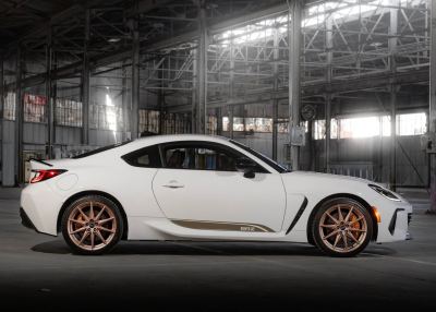 Subaru BRZ ZC15 228 Beygirlik Manuel Spor Otomobilin Tüm Özellikleri - fotoğraf 2