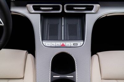 Mercedes-Benz C-Serisi Elektrikli: Güç, Menzil ve Şarj - fotoğraf 13