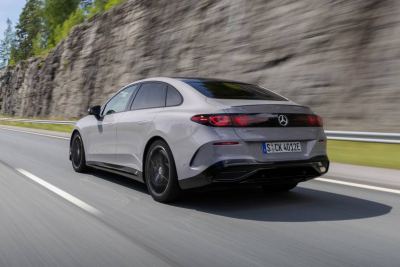 Mercedes-Benz C-Serisi Elektrikli: Güç, Menzil ve Şarj - fotoğraf 7