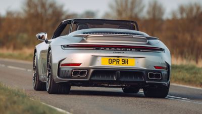 Porsche 911 Turbo S Cabriolet: 711 PS Hibrit Performansı - fotoğraf 1
