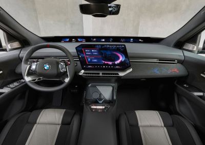 BMW iX3 M60 xDrive: 612 bg ve 754 km Menzil - fotoğraf 7