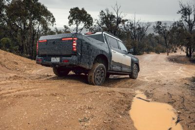 Yeni Nissan Navara Pro PHEV 2027 Incelemesi: 300 kW ve 800 Nm - fotoğraf 3