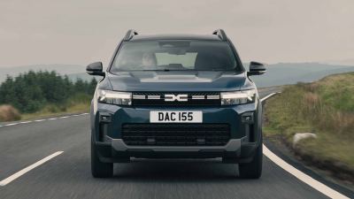 Dacia Bigster İncelemesi: Hibrit Motor ve 677 Litre Bagaj - fotoğraf 3