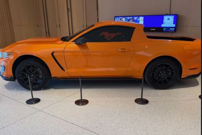 Yeni Ford Mustang Ute 2027 Pickup Tasarımı ve Özellikleri - fotoğraf 3