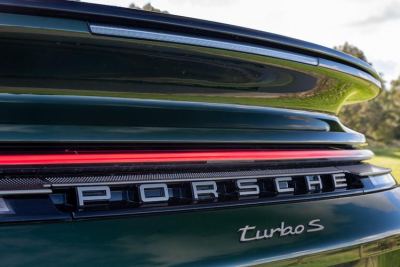 2026 Porsche 911 Turbo S Hibrit: Performansı Ve Maliyeti Nasıl? - fotoğraf 12