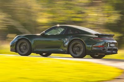 2026 Porsche 911 Turbo S Hibrit: Performansı Ve Maliyeti Nasıl? - fotoğraf 7