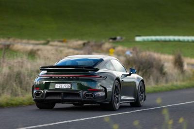 2026 Porsche 911 Turbo S Hibrit: Performansı Ve Maliyeti Nasıl? - fotoğraf 2