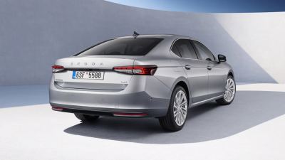 Skoda Superb fotoğraf 9