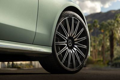 Mercedes-Benz E Serisi fotoğraf 9