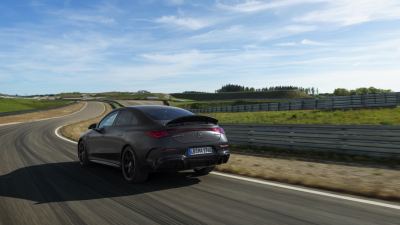 Mercedes-Benz CLA fotoğraf 6