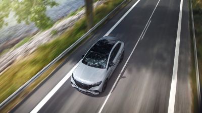 Mercedes-Benz EQE fotoğraf 2