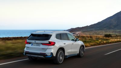 BMW iX1 fotoğraf 2