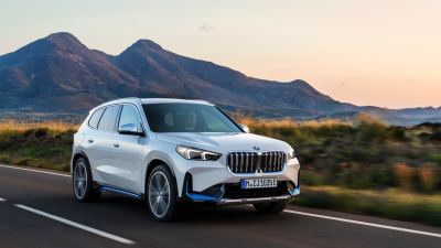 BMW iX1 fotoğraf 3