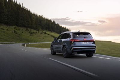Audi Q7 fotoğraf 6