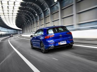 Volkswagen Golf fotoğraf 4
