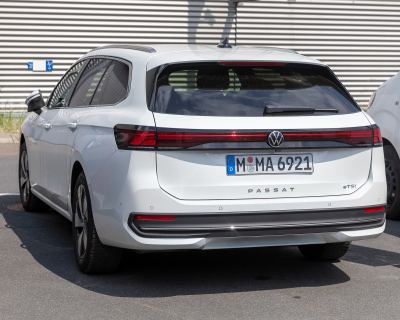 Volkswagen Passat fotoğraf 2