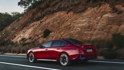 BMW i5 fotoğraf 8