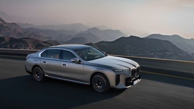 BMW i7 fotoğraf 7