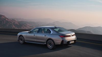 BMW i7 fotoğraf 9
