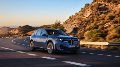 BMW iX3 fotoğraf 9