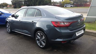 Renault Megane Sedan fotoğraf 2