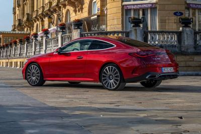 Mercedes-Benz CLE fotoğraf 6