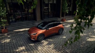 Lexus LBX fotoğraf 7