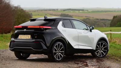Toyota C-HR fotoğraf 9