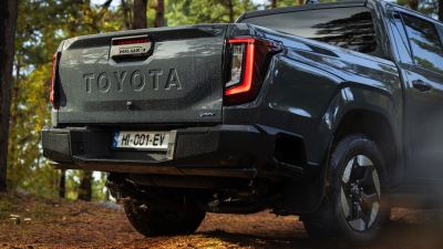 Toyota Hilux fotoğraf 8