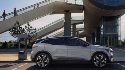 Renault Megane E-Tech fotoğraf 4