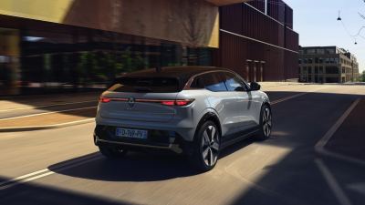 Renault Megane E-Tech fotoğraf 7