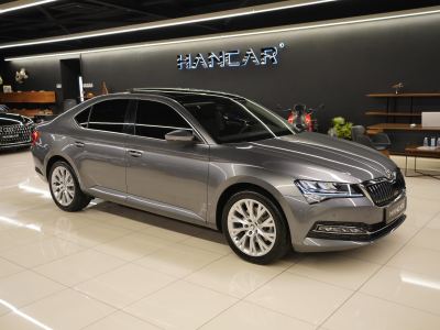 Skoda Superb fotoğraf 10