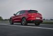 2026 Alfa Romeo Stelvio Benzinli SUV Alınır mı, Neler Sunuyor? - fotoğraf 8